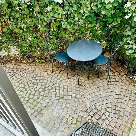 Lovely 2 Room Apartment With Small Garden Milánó Kültér fotó