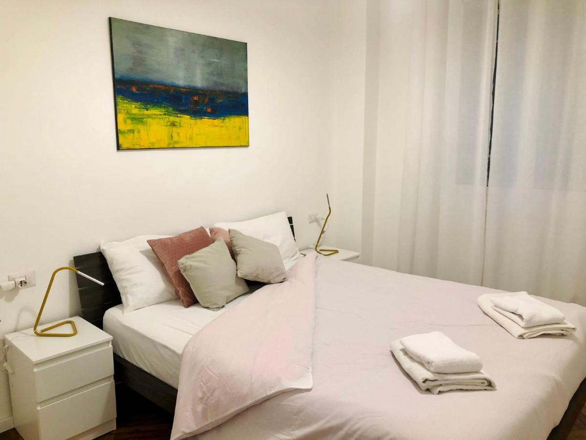 Lovely 2 Room Apartment With Small Garden Milánó Kültér fotó