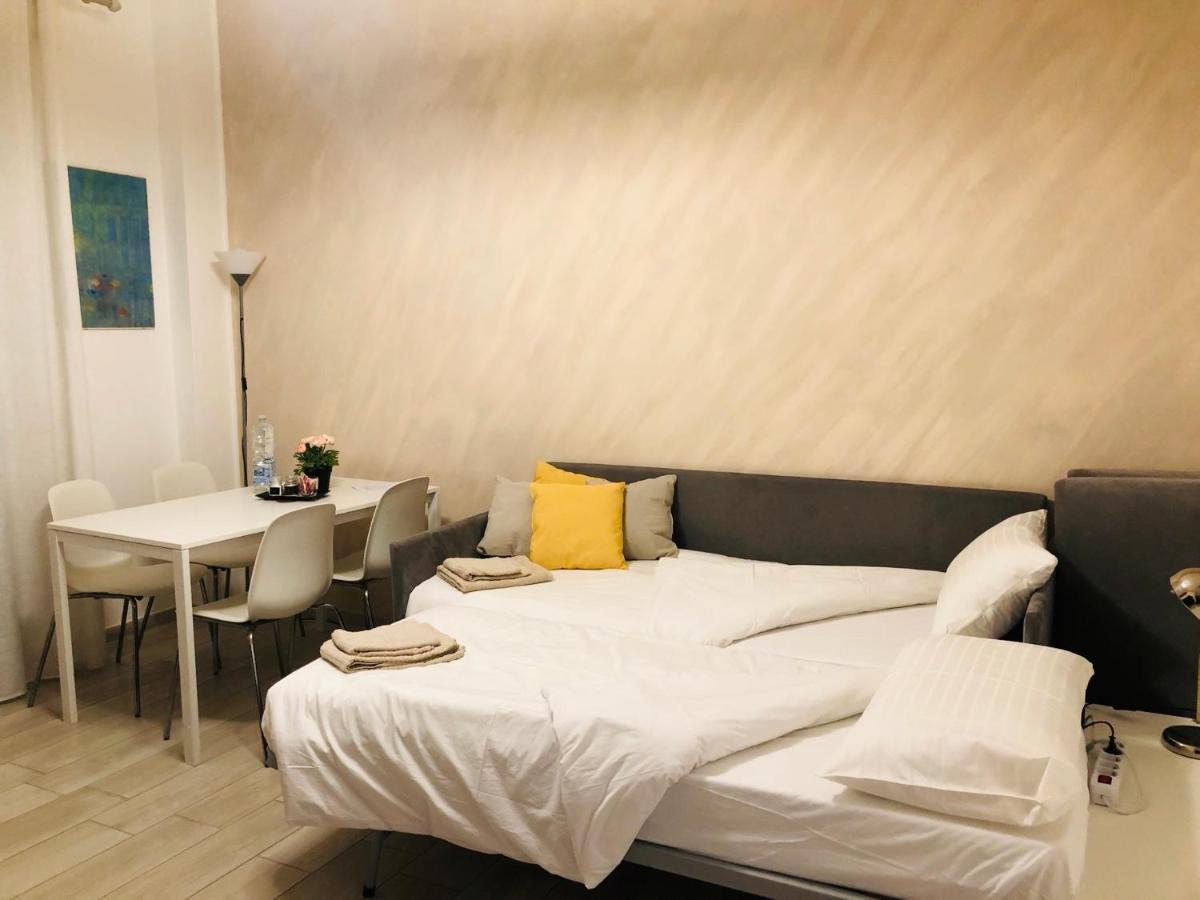 Lovely 2 Room Apartment With Small Garden Milánó Kültér fotó