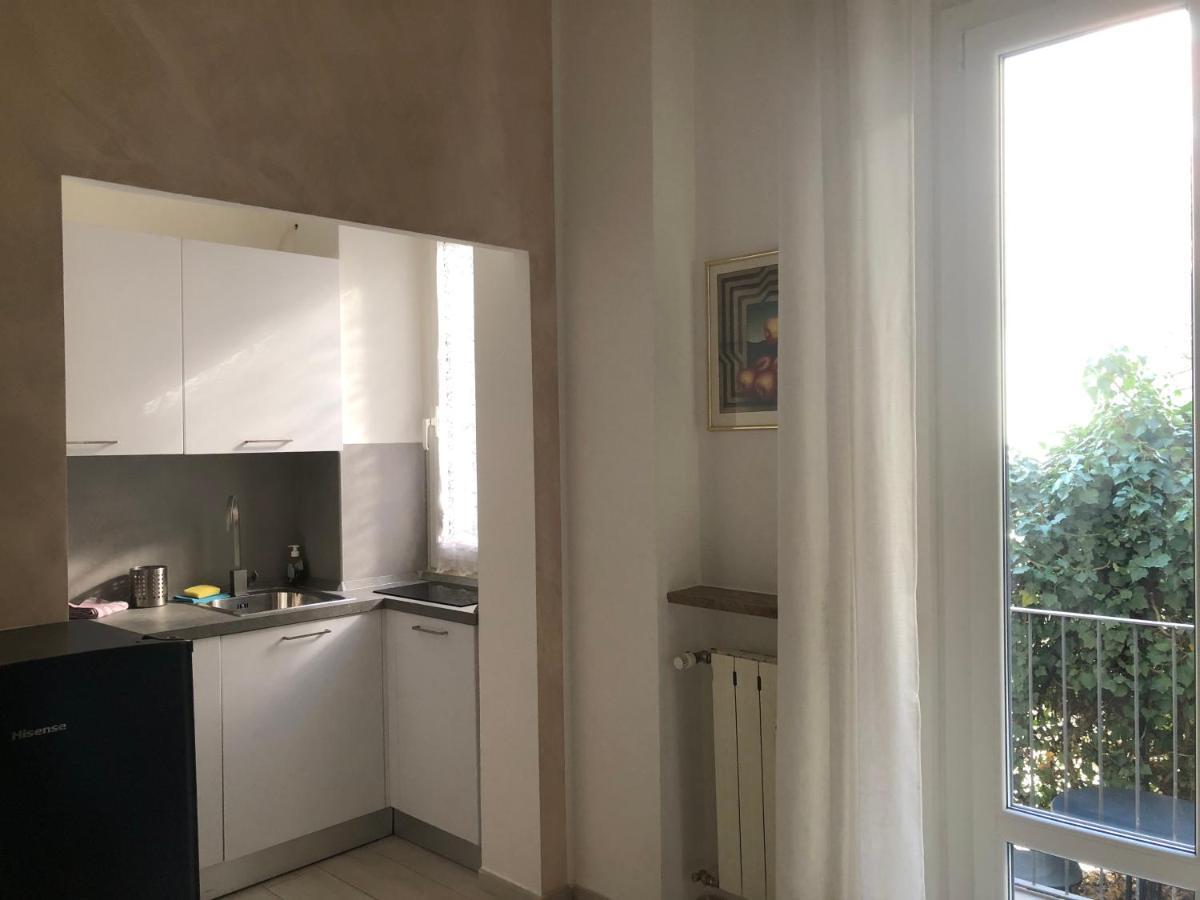 Lovely 2 Room Apartment With Small Garden Milánó Kültér fotó