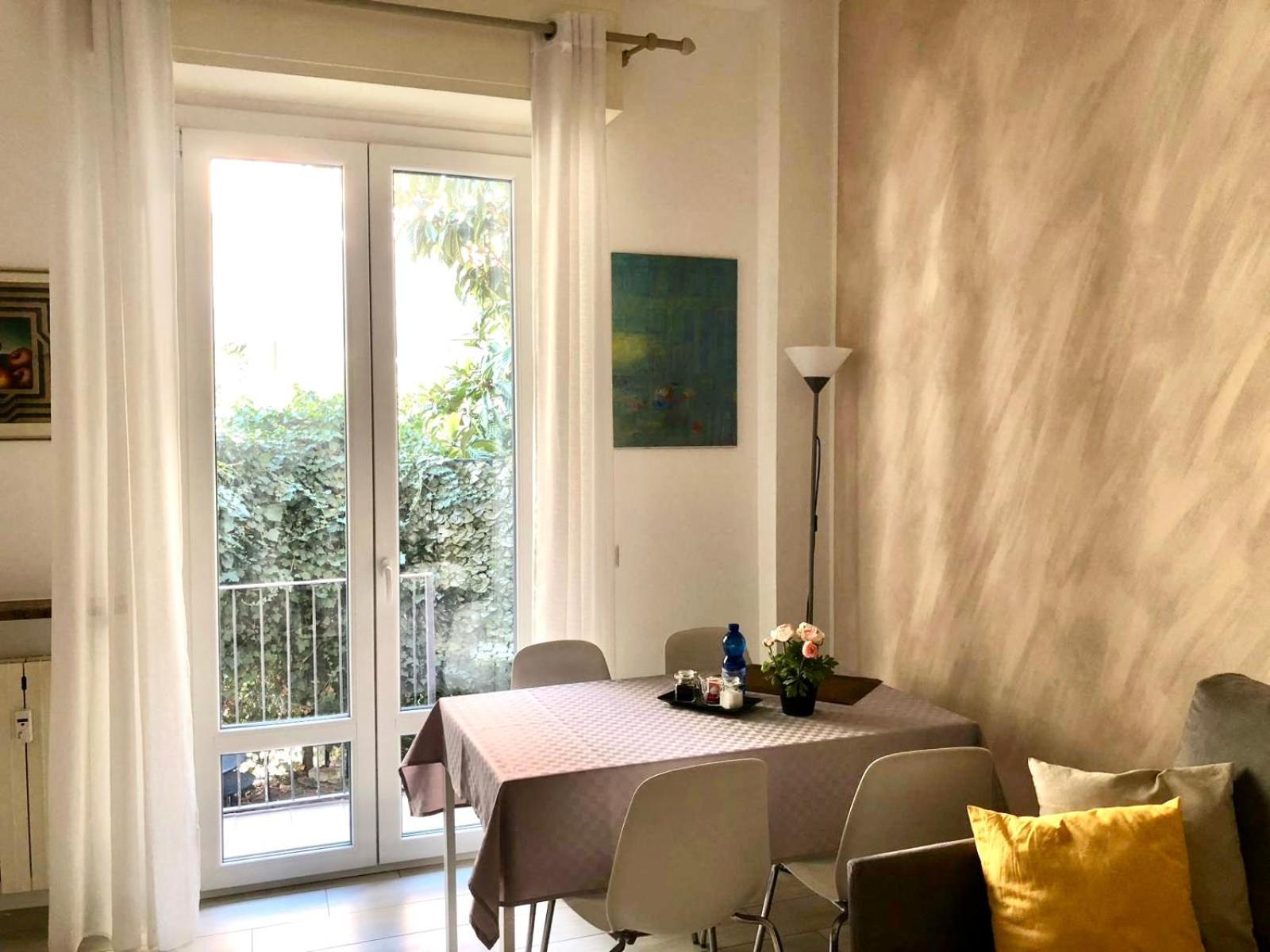 Lovely 2 Room Apartment With Small Garden Milánó Kültér fotó