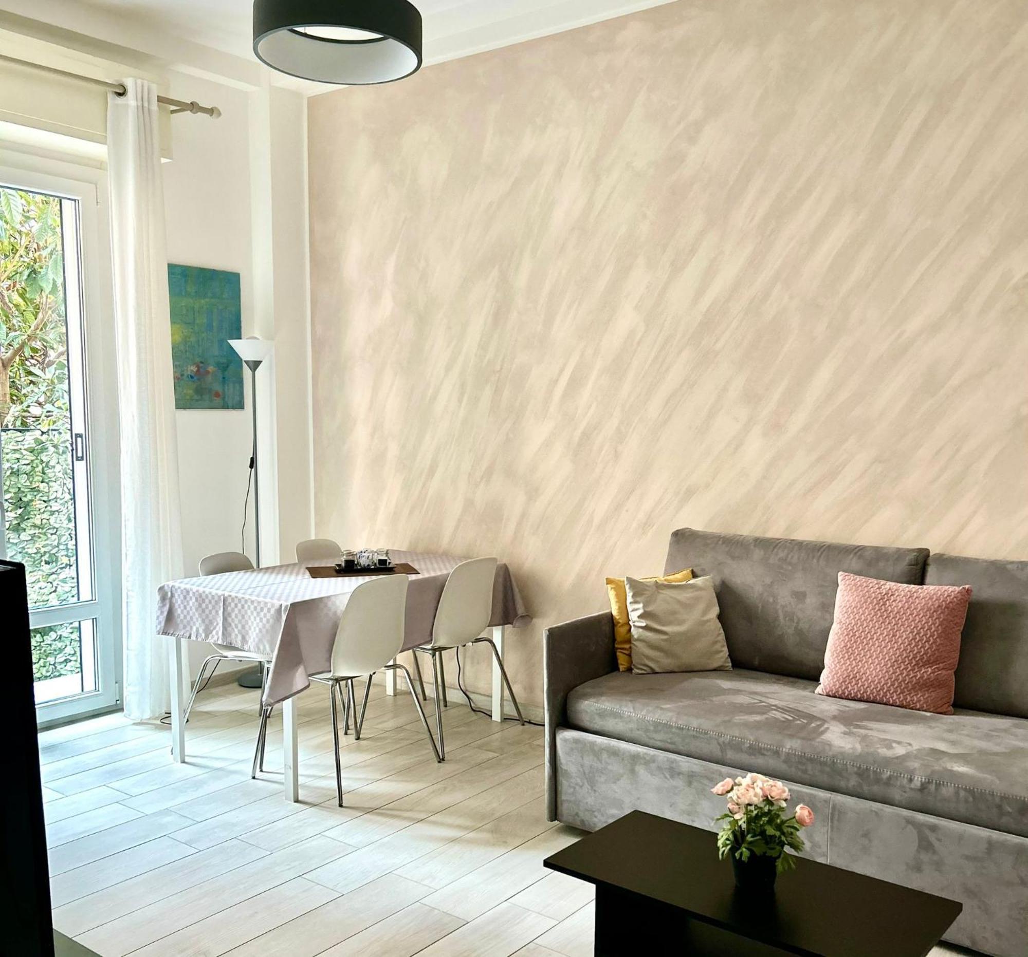 Lovely 2 Room Apartment With Small Garden Milánó Kültér fotó