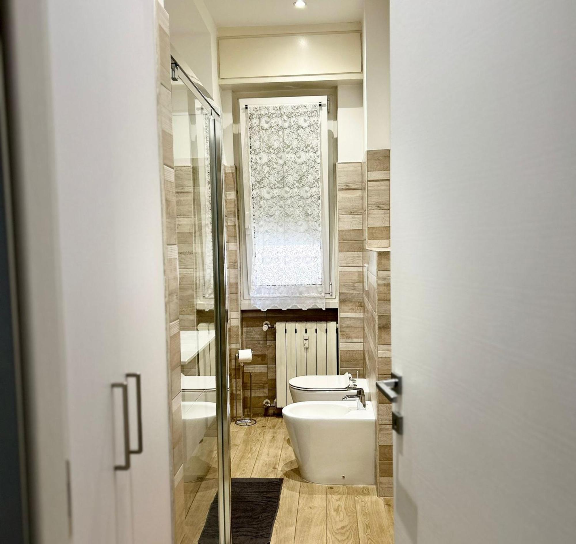 Lovely 2 Room Apartment With Small Garden Milánó Kültér fotó